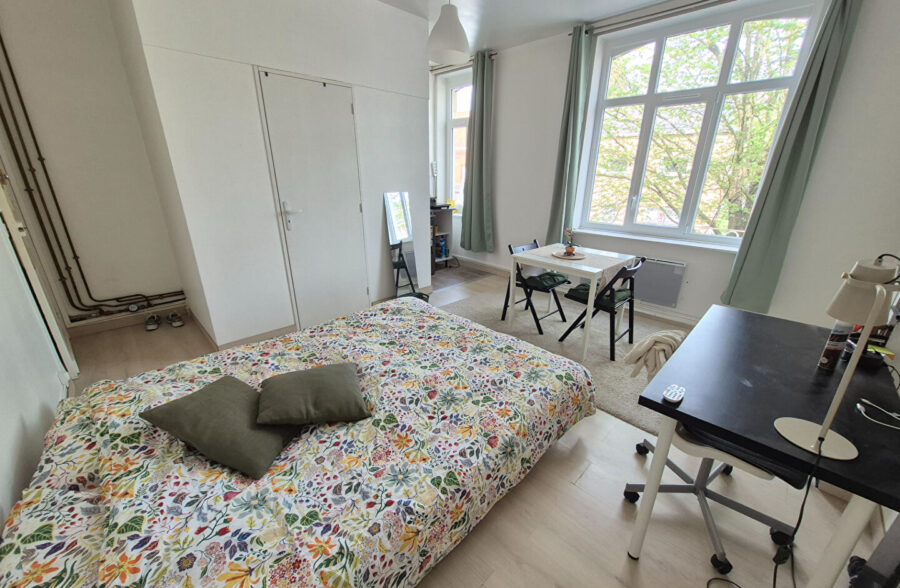RONCHIN – IMMEUBLE DE RAPPORT OU MAISON FAMILIALE – CENTRE VILLE – JARDIN – 5 CHAMBRES