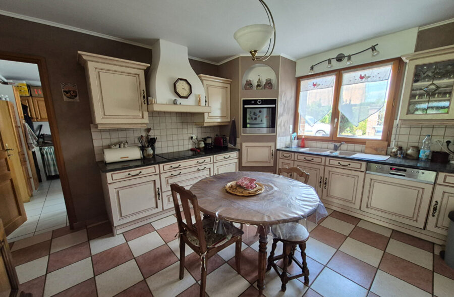 Maison Jolimetz 10 pièce(s) 180 m2
