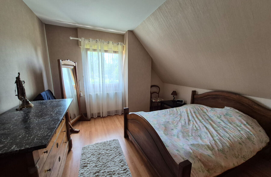 Maison Jolimetz 10 pièce(s) 180 m2