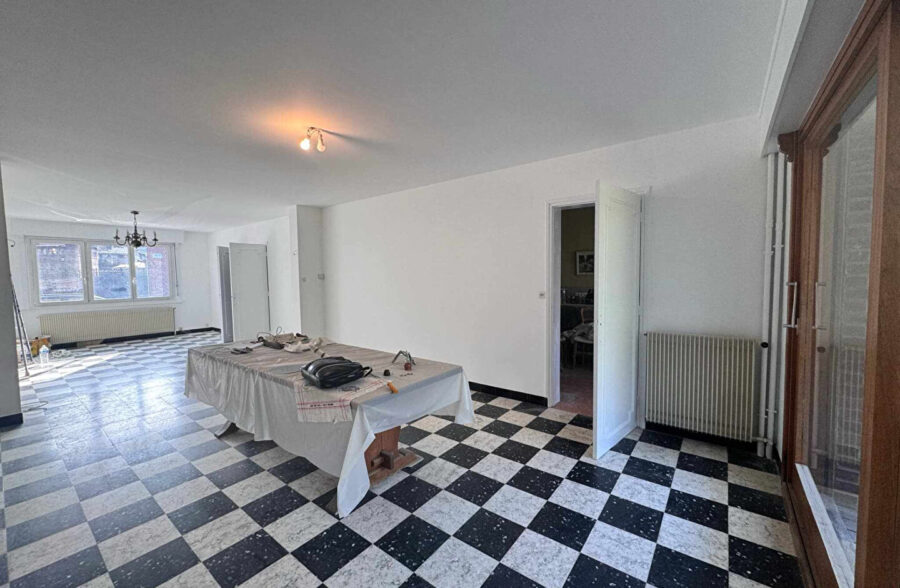 MAISON FAMILIALE  SUR PARCELLE DE  4925m² !