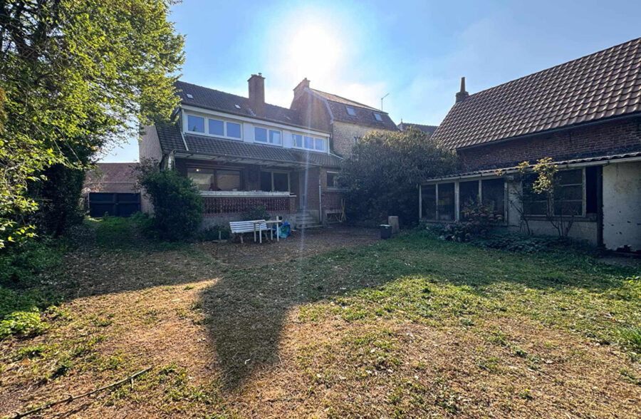 MAISON FAMILIALE  SUR PARCELLE DE  4925m² !