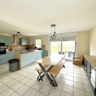 Pavillon 4 chambres + 1 bureau PLAIN PIED