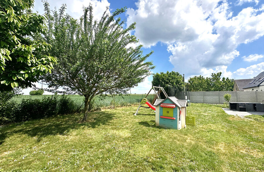 Pavillon 4 chambres + 1 bureau PLAIN PIED
