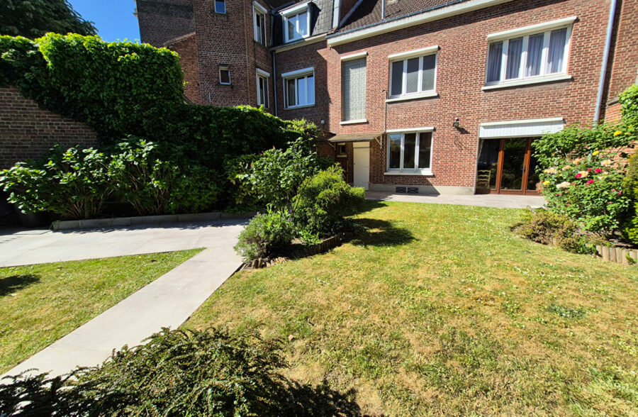 Maison Cambrai 10 pièce(s) 158 m2