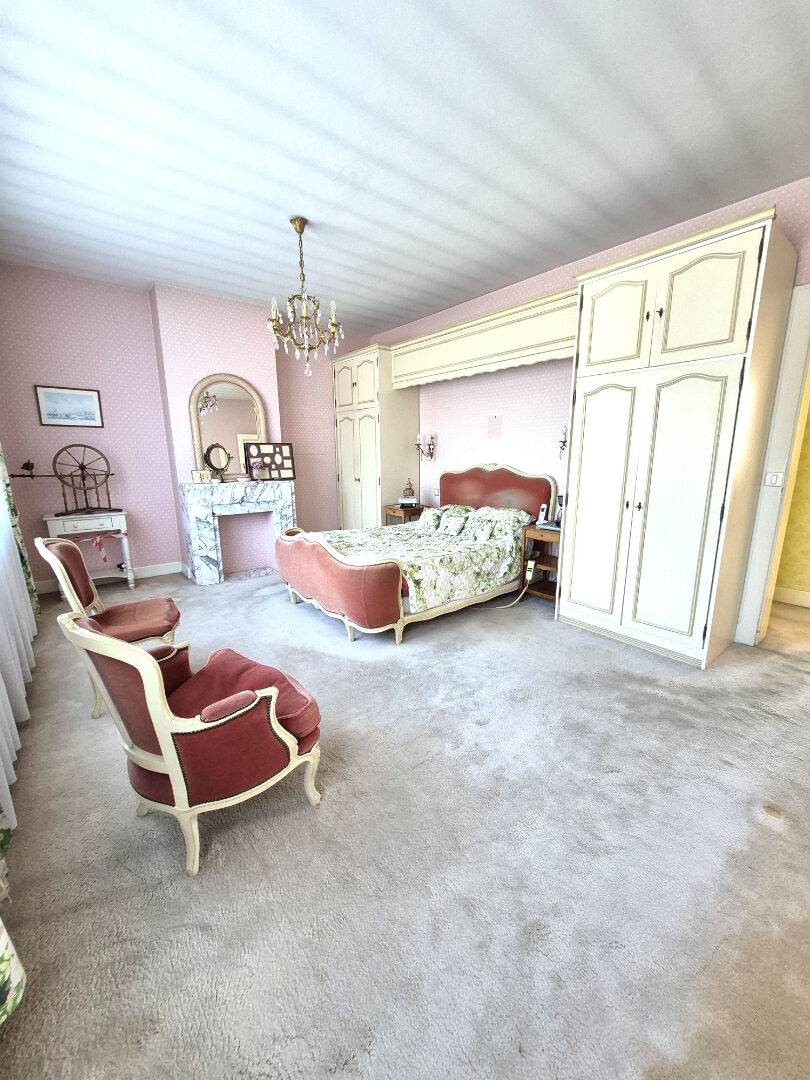 Maison Cambrai 10 pièce(s) 158 m2