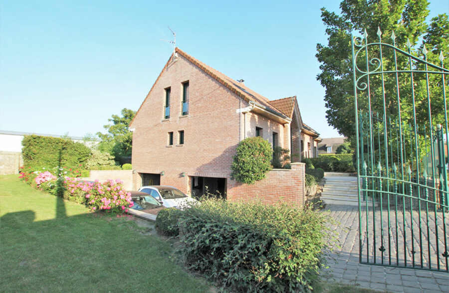 PAVILLON INDIVIDUEL D’EXCEPTION a 15-20 min de CAMBRAI Secteur MARQUION