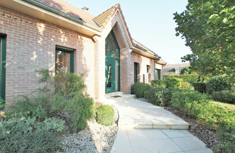 PAVILLON INDIVIDUEL D’EXCEPTION a 15-20 min de CAMBRAI Secteur MARQUION