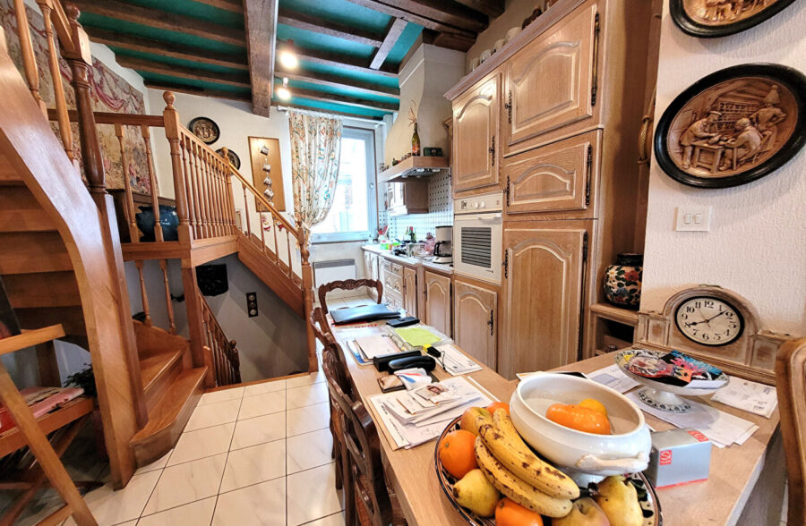 Immeuble mixte hyper centre local et appartement duplex