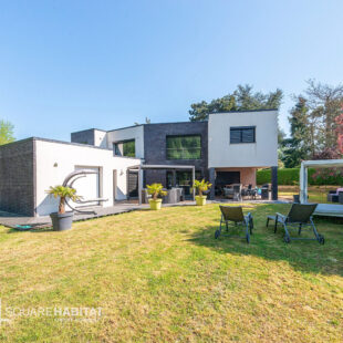 MAISON CUBIQUE INDIVIDUELLE DE 230 M² AVEC GARAGE  Sous offre 