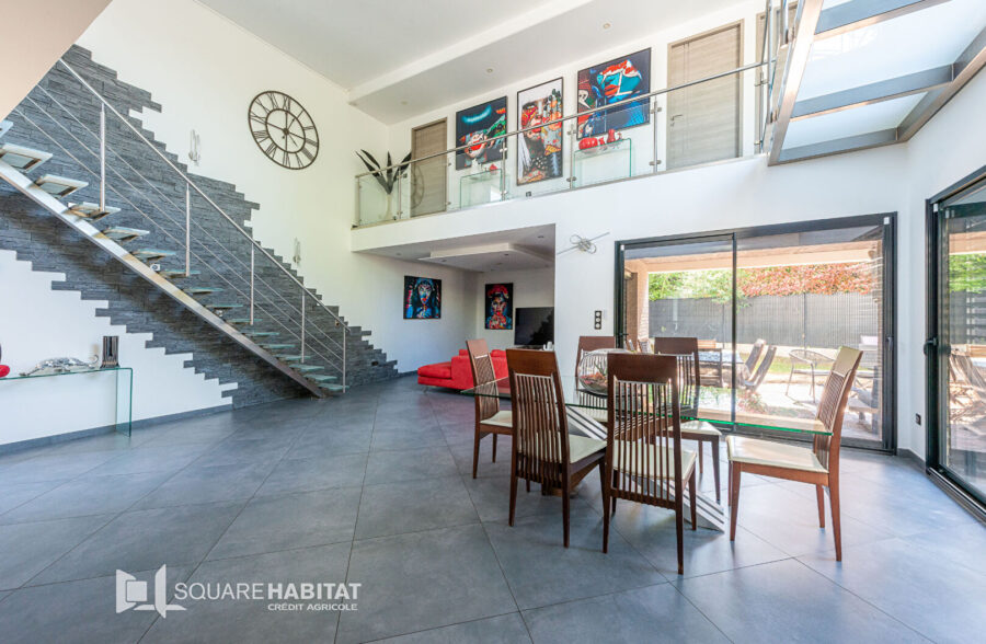 MAISON CUBIQUE INDIVIDUELLE DE 230 M² AVEC GARAGE  Sous compromis 