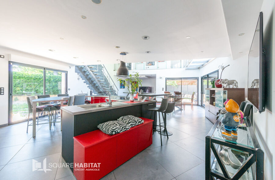 MAISON CUBIQUE INDIVIDUELLE DE 230 M² AVEC GARAGE  Sous compromis 