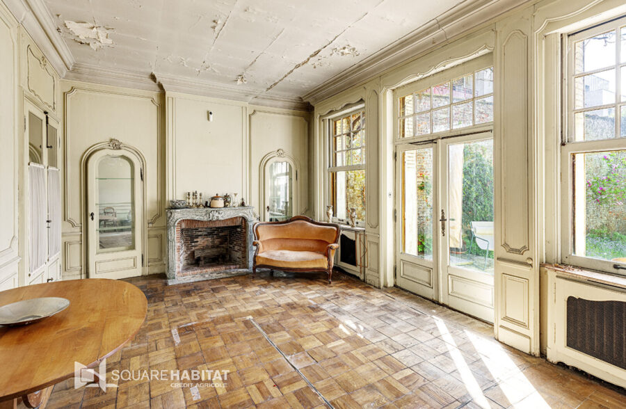 MAISON DE MAITRE A RESTAURER EN CENTRE VILLE