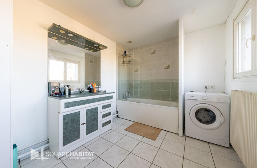 Maison 2 chambres avec garage!!