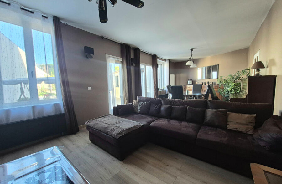 Spacieuse maison semi-individuelle