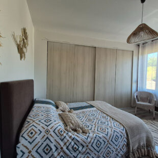 Spacieuse maison semi-individuelle