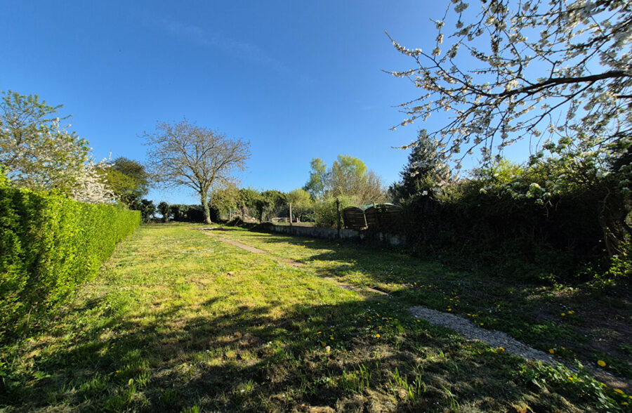 Spacieuse maison semi-individuelle