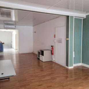 Local commercial 75 m² Local commercial 75 m²