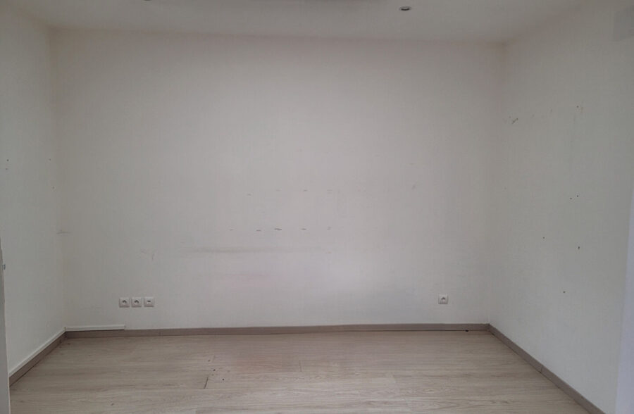 Local commercial 75 m² Local commercial 75 m²