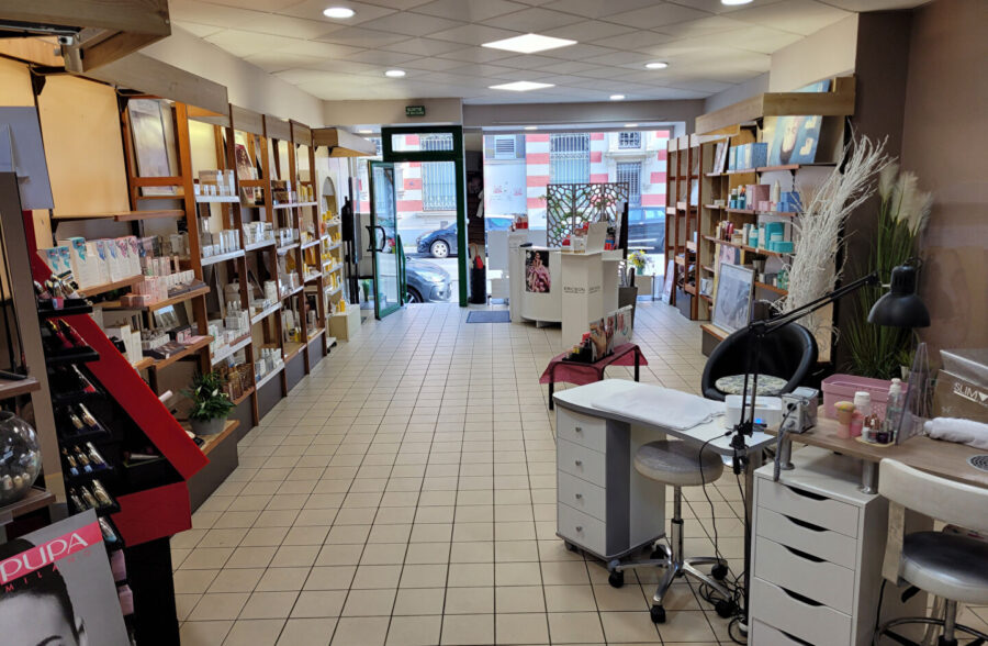 Local commercial 133 m²