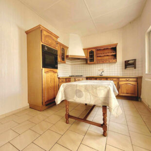 Maison 3 chambres 1 bureau jardin