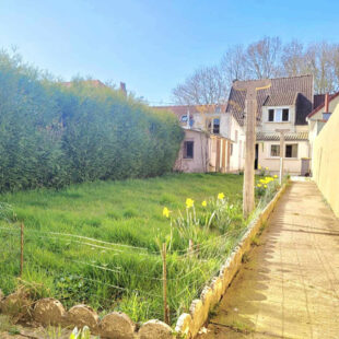 Maison 3 chambres 1 bureau jardin