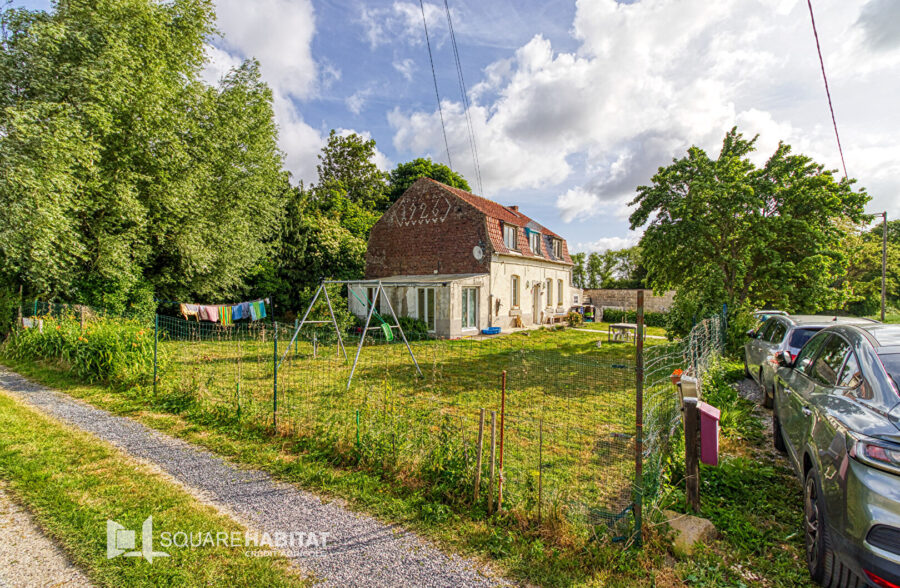Maison à rénover entièrement, secteur très recherché de Steenvoorde