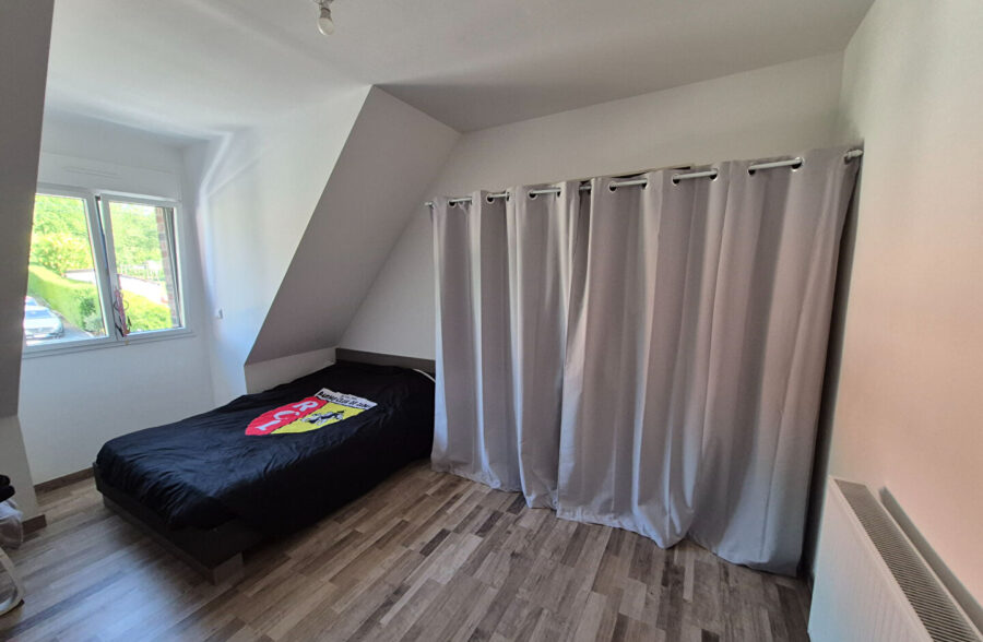 Meuble à poser dans  une  magnifique maison moderne à Zudausques