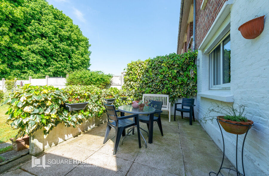 MAISON SEMI INDIVIDUELLE AVEC GARAGE  Sous offre 