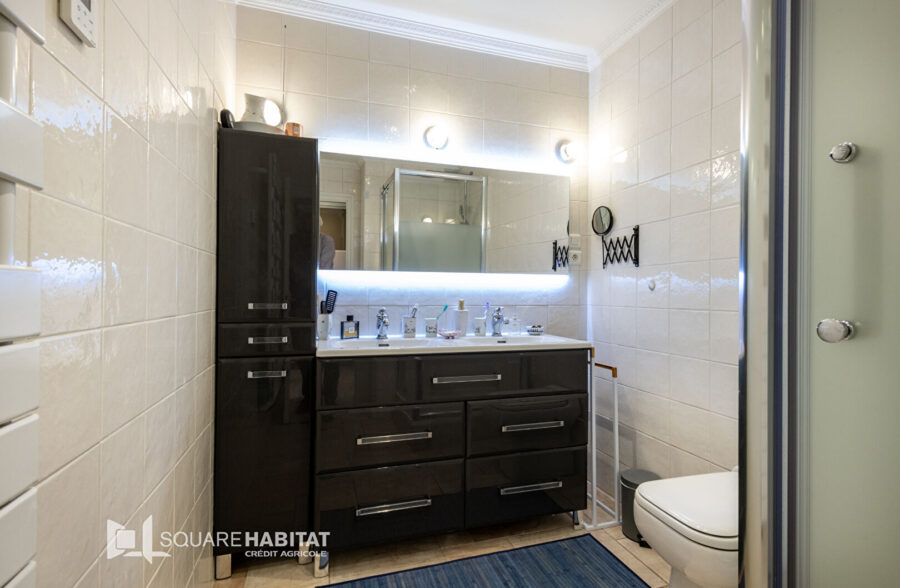 Appartement spacieux – parking inclus !
