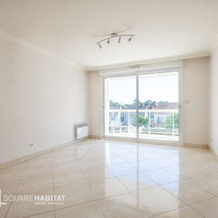 Très bel appartement 3 pièces, terrasse spacieuse plein sud et parking privé