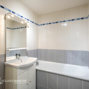 Très bel appartement 3 pièces, terrasse spacieuse plein sud et parking privé