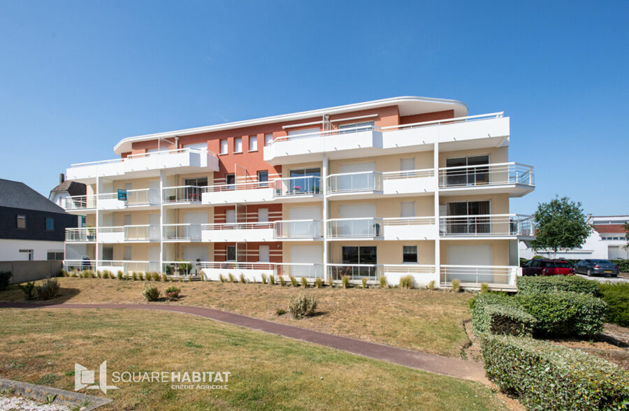 Très bel appartement 3 pièces, terrasse spacieuse plein sud et parking privé