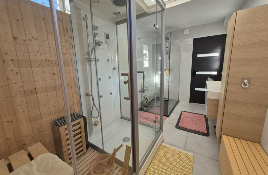 Croix, maison 110 m² avec 4 chambres, sauna et terrasse