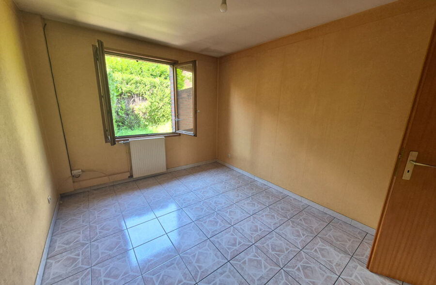 Maison Ronchin semi individuelle avec garage  Sous compromis 