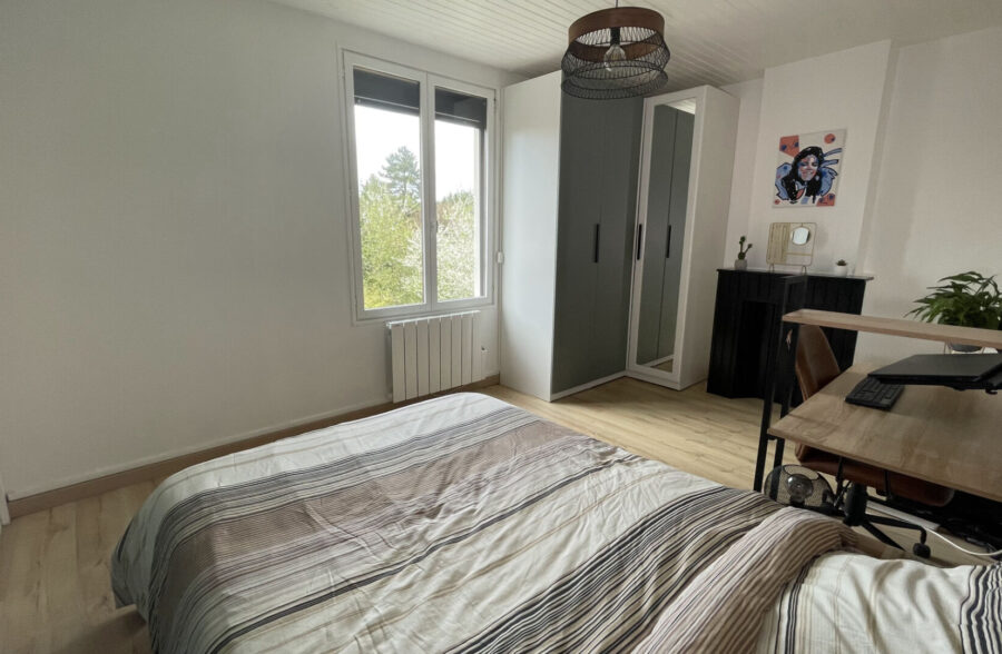 Maison Lille-Lomme Bourg – Maison 85m2 utiles semi-individuelle 2 ch, double garage, 130m2 jardin  Sous compromis 