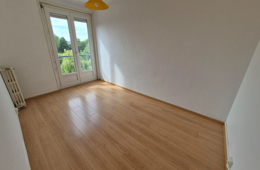 BOIS BLANC – APPARTEMENT T3 AVEC BALCON