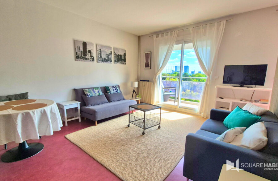 BOTANIQUE PROCHE TRAMWAY APPARTEMENT T1bis AVEC BALCON PARKING ET CAVE