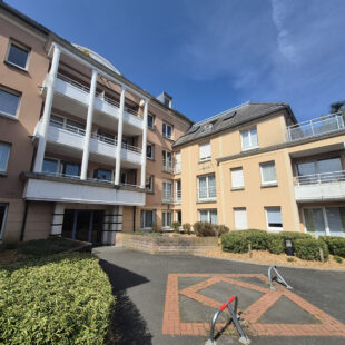 BUISSON TYPE 2 AVEC BALCON PARKING ET CAVE VENDU LOUE