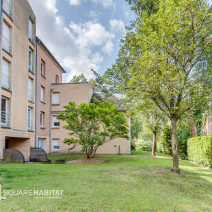 BUISSON TYPE 2 AVEC BALCON PARKING ET CAVE VENDU LOUE
