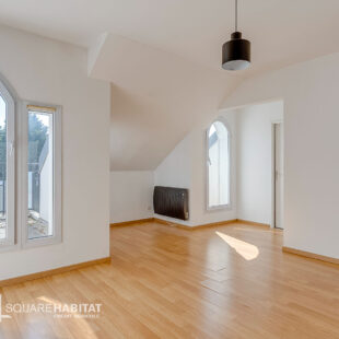 Appartement de type 2 avec balcons, parking et cave