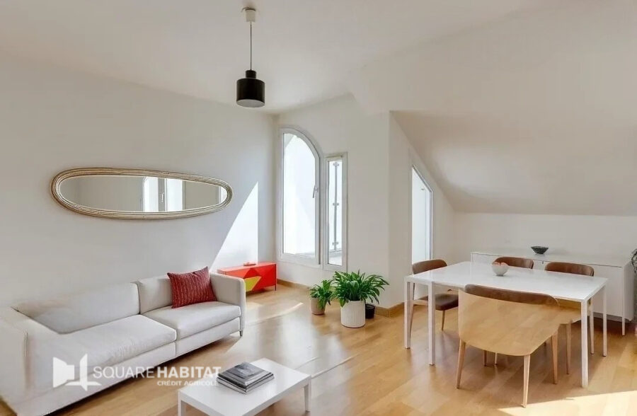 Appartement de type 2 avec balcons, parking et cave