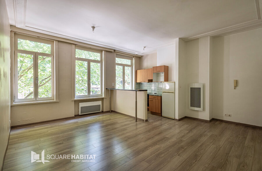 BOULEVARD DE LA LIBERTE : JOLI T2 TRAVERSANT DE 50,51 M²