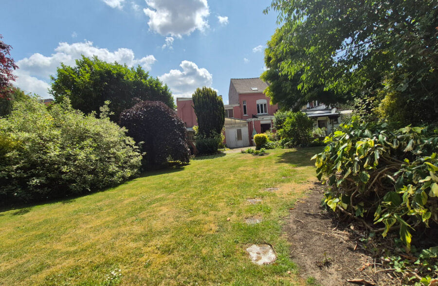 Ensemble immobilier Wattrelos Maison- appartement t2-garage-jardin