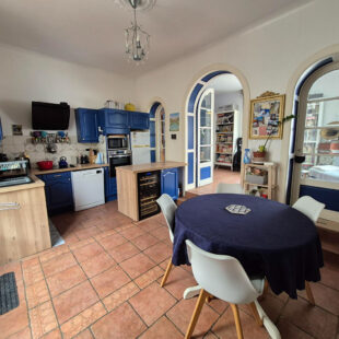Croix, maison 2 chambres + bureau, terrasse et garage