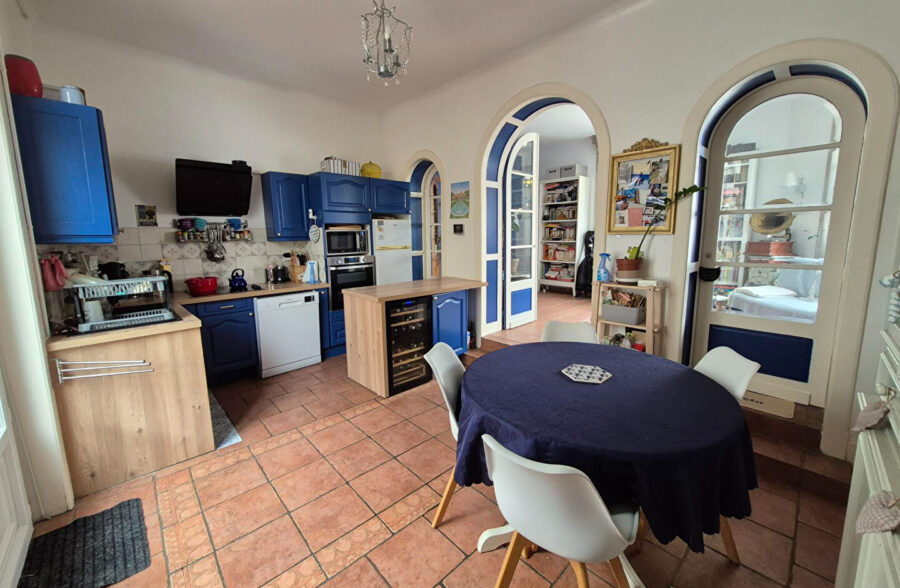 Croix, maison 2 chambres + bureau, terrasse et garage