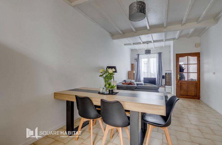 Maison 4 chambres  beau  quartier