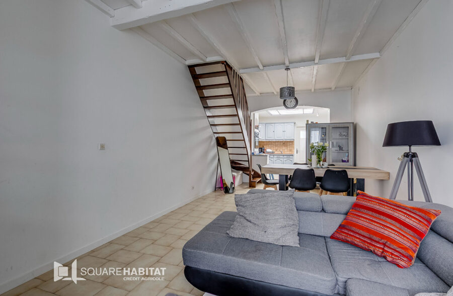 Maison 4 chambres  beau  quartier