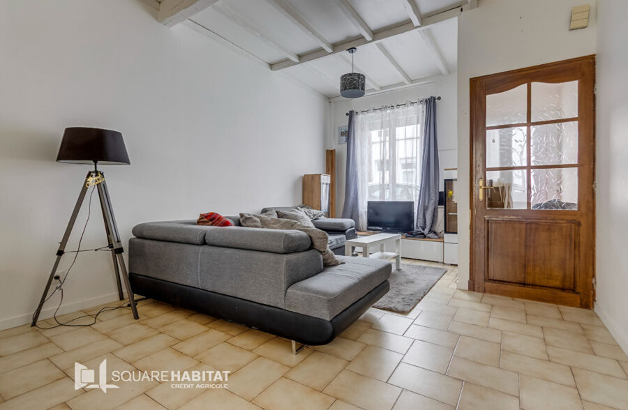 Maison 4 chambres  beau  quartier