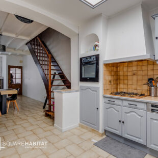 Maison 4 chambres  beau  quartier