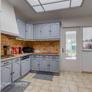 Maison 4 chambres  beau  quartier